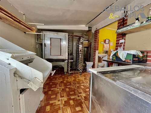 Casa En Venta De 4 Dorm. En Villa Alemana