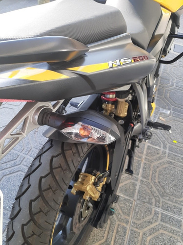 Bajaj Rouser Ns 200