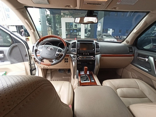 Toyota Land Cruiser 200 2013 4.5 Imperial