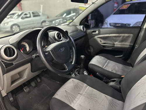 Ford Fiesta 1.6 MPI HATCH 8V