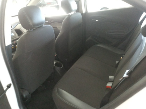Imagem 14 de 15 de Chevrolet Onix 2019 1.0 Lt 5p