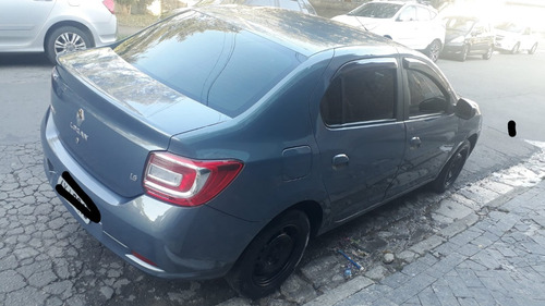 Imagem 4 de 7 de Renault Logan