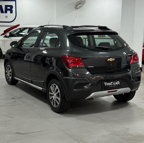 Chevrolet Onix 1.4 Activ Aut. 5p