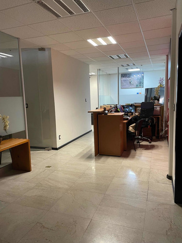 Imagen 26 de 29 de Edificio Oficinas Y Local Comercial Con Bodega