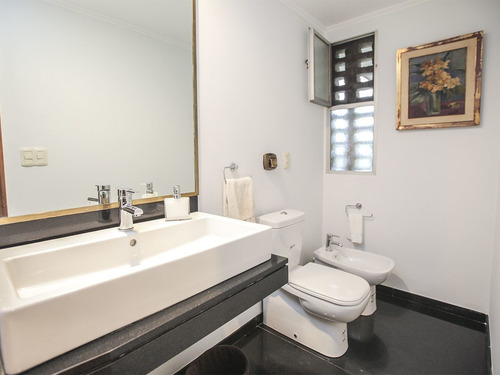 Casa En Venta Con Piscina En Carrasco Ref. 4163