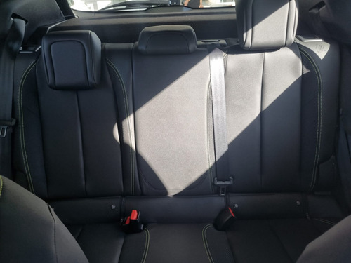 Peugeot 2008 1.0T Gt