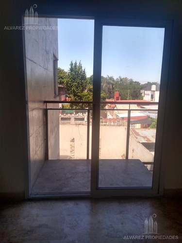 Imagen 7 de 10 de Departamento - Moron