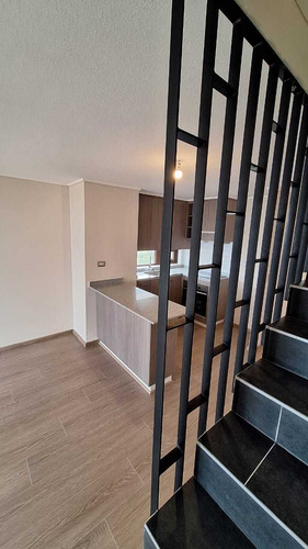 Arriendo Amplio Duplex 104 3d+3b+estar+patio (92088)