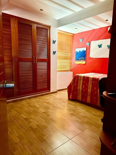 Dúplex En Venta En Oripoto, Urb. Samán De Los Ángeles, El Hatillo.