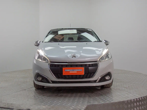 Peugeot 208 1.2 Signature Puretech 4x2 82 Mt5 5p 2021