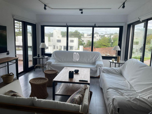 Hermoso Departamento Frente Al Mar. Ref: 7272