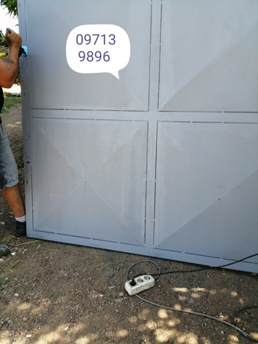 Imagen 2 de 3 de Puerta Reja