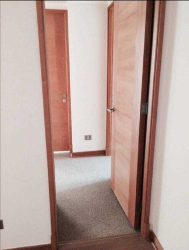 Se Vende Departamento Piso 26, Edificio Copacavana.