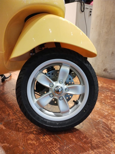 Imagen 13 de 17 de Vespa Vxl 150