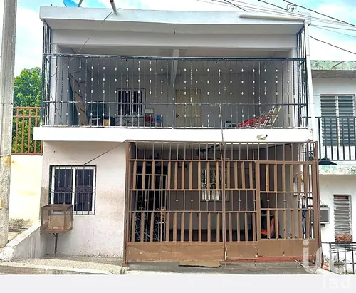 Venta Casa 4 Ambientes 5 De Mayo