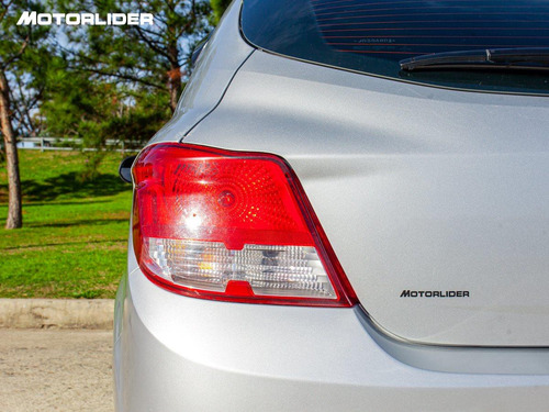 Imagen 16 de 25 de Chevrolet Onix Joy Extra Full 1.0 | Permuta / Financia