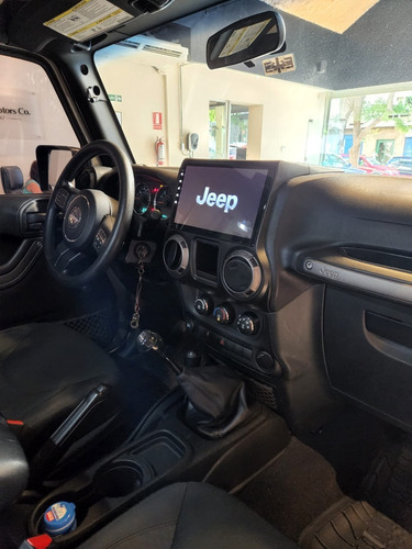 Imagen 14 de 15 de Jeep Wrangler Sport Motor 3.6 Hilton Motors Co