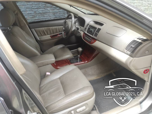 Imagen 7 de 8 de Toyota Camry