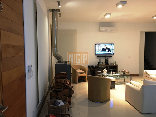 Imagen 6 de 30 de Hermosa Casa Estilo Minimalista Con Piscina Y Muy Buen Parque