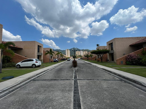 Imagen 27 de 27 de Exclusivo Townhouse En Venta Trigal Norte Villas Del Rosal G