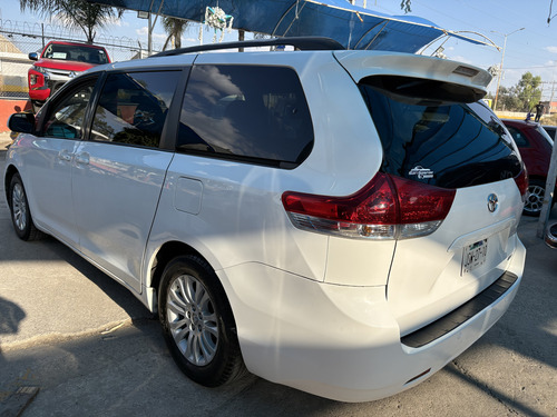 Toyota Sienna Xle At