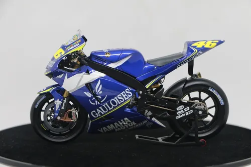 最大12%OFFクーポン Yamaha - Rossi Valentino Yzr-m1 Minichamps 1/12 2005 Motogp オートバイ