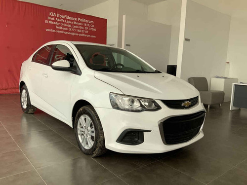 Imagen 1 de 14 de Chevrolet Sonic 2017 4p Lt L4/1.6 Man