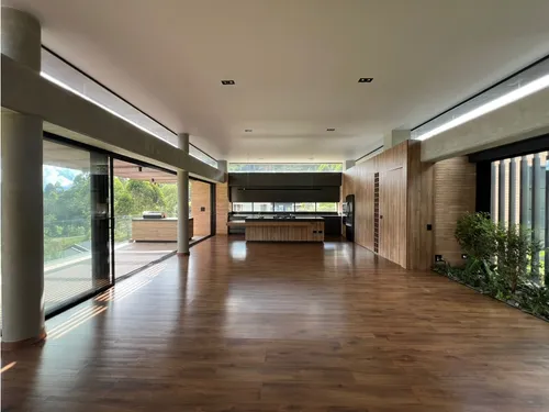 Corredor Don Diego Llanogrande Venta De Espectacular Casa