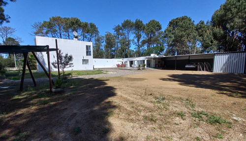 Vendo O Permuta Casa Con Piscina Y Barbacoa En Balneario Argentino
