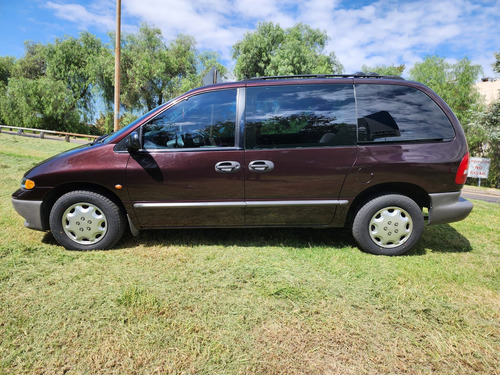 Chrysler Caravan SE 3.3 AT