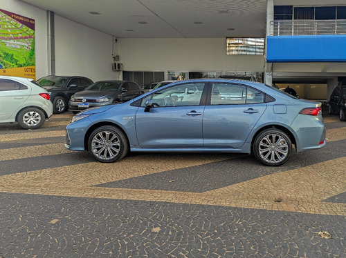 Imagem 4 de 8 de Toyota Corolla Altis Hibrido 1.8 Automático