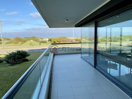 Imagen 16 de 28 de Espectacular Apartamento Ubicado En La Brava - Punta Del Este Brava