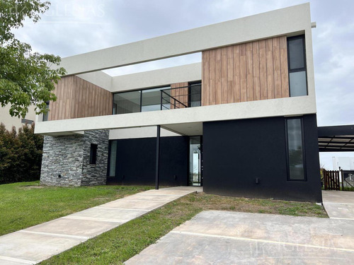 Casaal Lago En  Venta A Estrenar - Barrio Ceibos, Puertos Del Lago