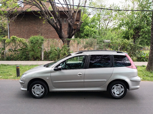 Peugeot 206 1.6 Sw Xs Premium