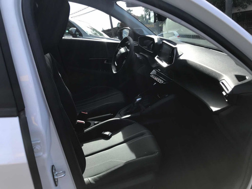 Imagen 4 de 8 de Peugeot 208 2022 1.6 Feline Tiptronic