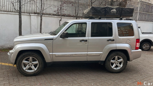 Imagen 3 de 24 de Jeep Cherokee Liberty Limited Aut
