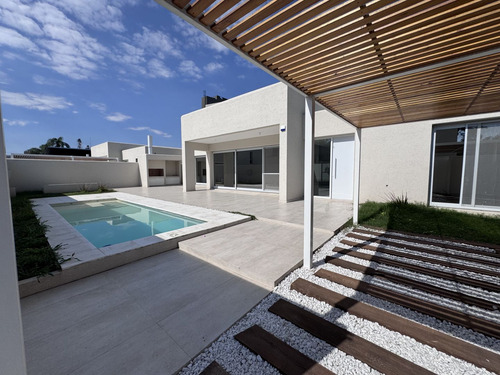 Venta Casa 3 Dormitorios Estrenar Fisherton Barrio Cerrado