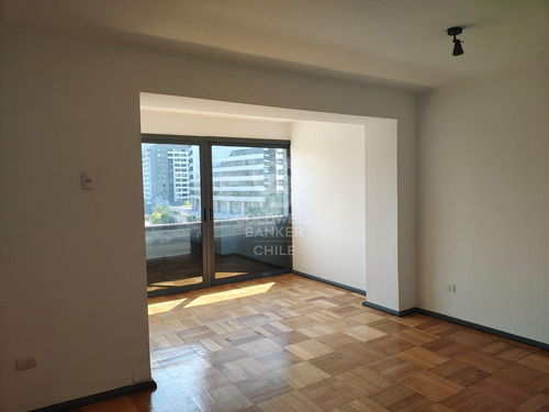 Departamento Remodelado Con Excelente Ubicación .