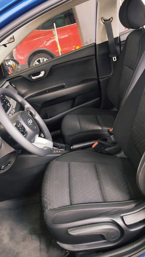 Imagen 9 de 12 de Kia Rio