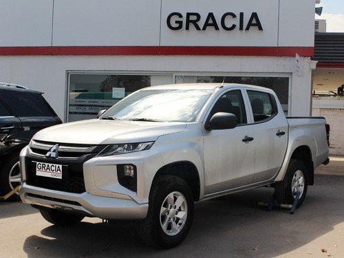 Mitsubishi L200 Work Cr Diesel 2.4 Mt 4x2 Mas Iva 2021
