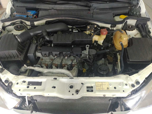 Imagem 4 de 10 de Chevrolet Corsa 2012 1.4 Maxx Econoflex 5p