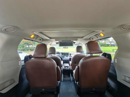 Imagen 12 de 15 de Toyota Sienna 2015 Limited V6