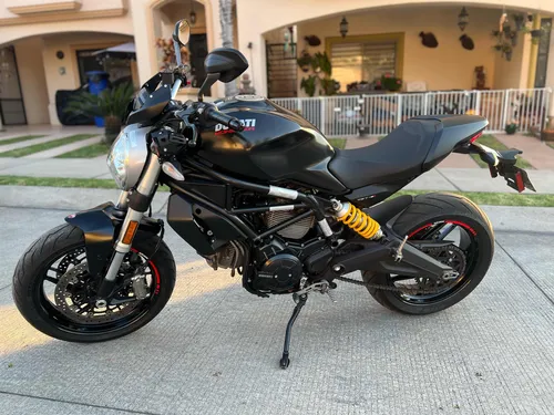 Ducati outlet monster 900cc