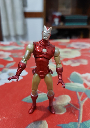 Iron Man Marvel Universe Hasbro Goliath Walmart Exclusive (Usado)