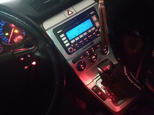 Imagen 8 de 10 de Volkswagen Passat 2006 2.0 I Luxury