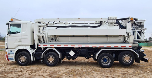 Imagen 3 de 9 de Scania R420 8x2 Limpia Fosas-hidrojet 15m3