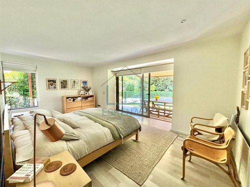 Remodelada!! Impecable Casa En Venta De 5 Dorm. La Dehesa.