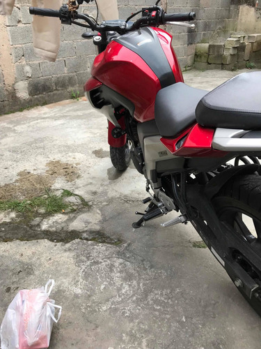 Imagem 2 de 5 de Yamaha Fazer
