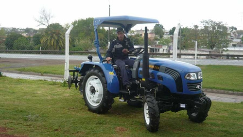 Imagen 4 de 6 de Tractor Lovol 25 Hp 554 Traccion Doble