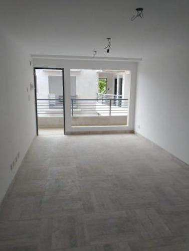 Imagen 3 de 8 de Departamento - Moron Sur